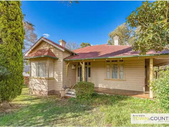 151 Faulkner Street, ARMIDALE House for rent Listed by Ashley.