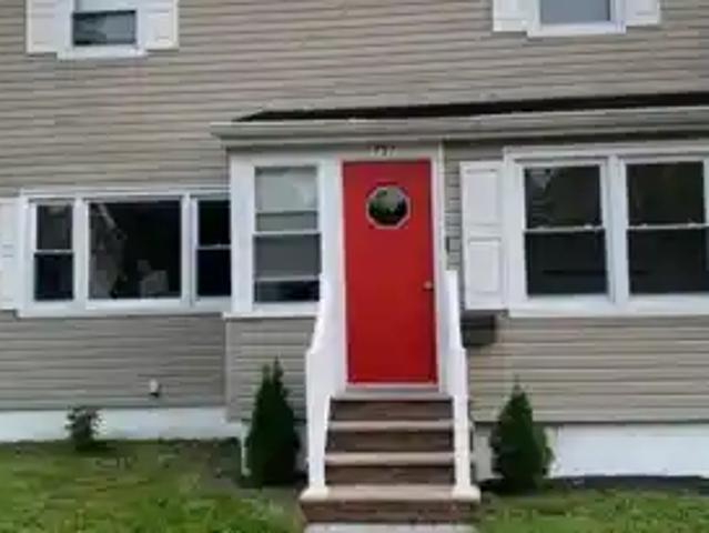151 Island Ave, 2 beds, 1 full bath
