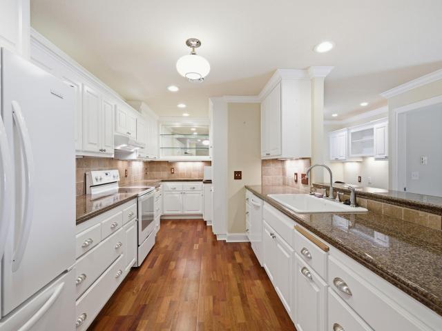151 N University Dr, Unit 320