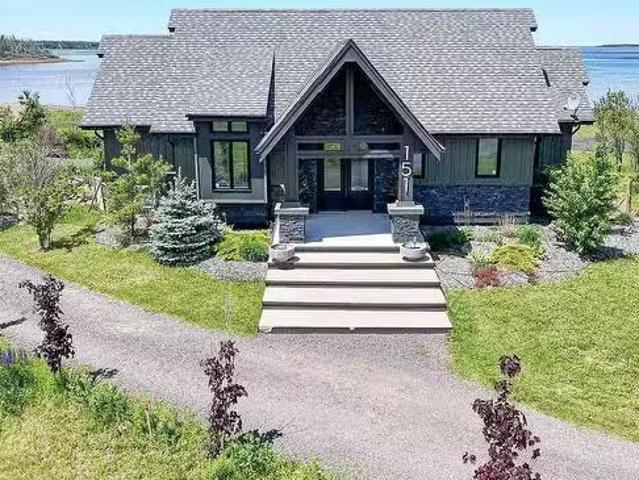 151 Sunset Drive, Oyster Bed Bridge, PE, C1E 2X8 Luxury Hous.