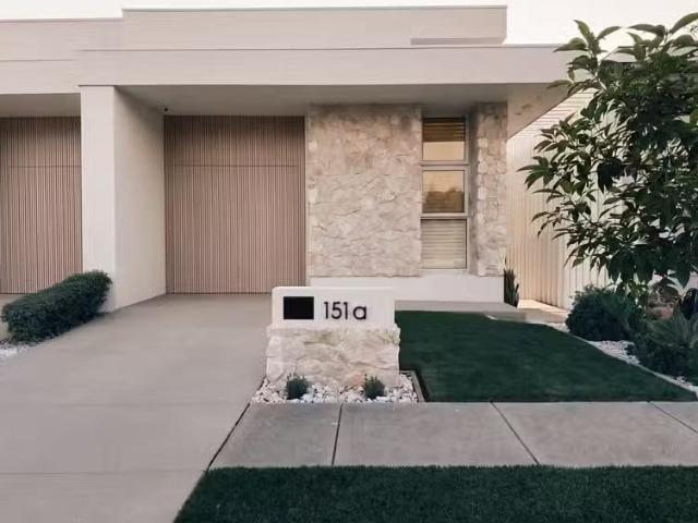 151a Farview Drive, Denham Court Townhouse for rent Listed by.