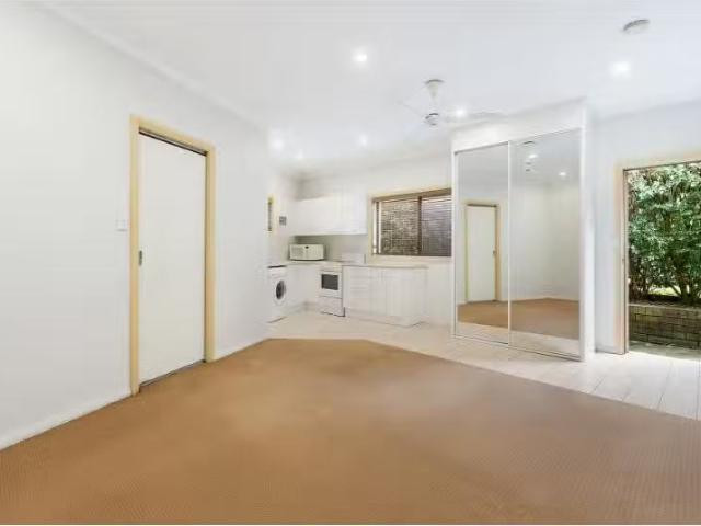 1/51A Warringah Road, Narraweena Apartment for rent Listed by.