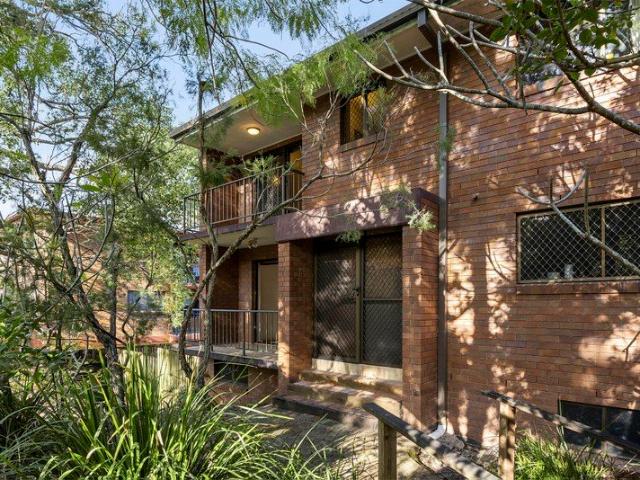 151m2 3 Level Townhouse Alternative