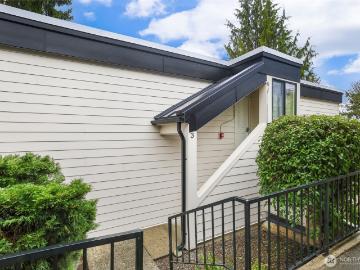 15249 Sunwood Blvd, Unit A3, Tukwila, WA 98188 | MLS #2488