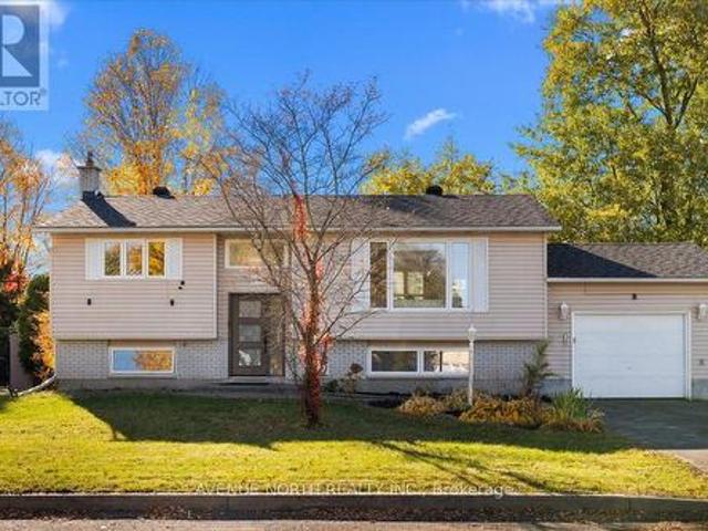 1524 Beaconfield Street, Ottawa, ON, K1E 1R5 house for sale | Listing ID X14110 | Royal LePage