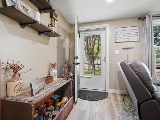 1524 Hickory Point Road