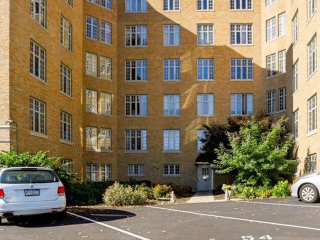 1525 N Front Street # 607