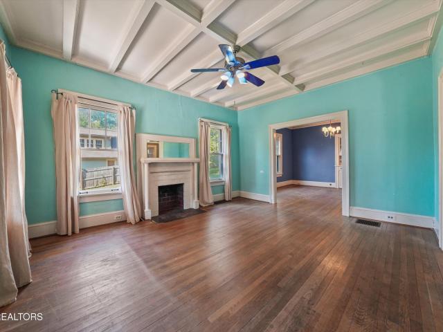 1525 Branson Ave