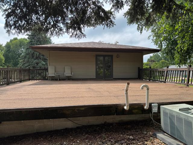 1525 Sayles Drive