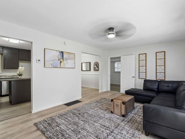 1525 4Th Street Nw