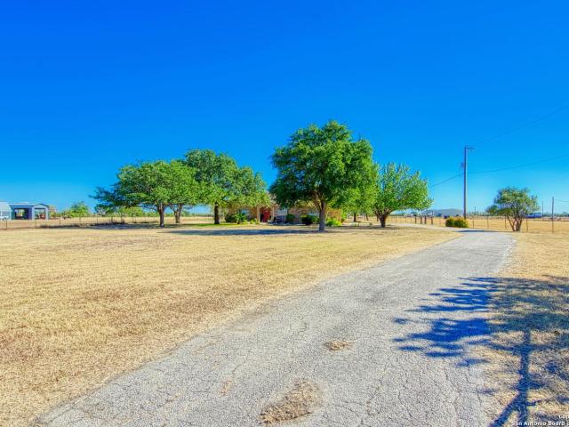 15260 Miller Rd, St. Hedwig, TX 78152 | MLS #1916