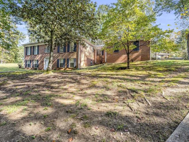 1526 Briarwood