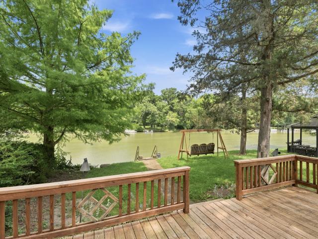 1526 E 75th Street