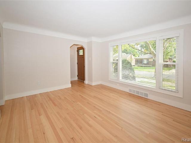 1526 E Melton Road