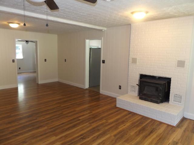 1526 Freemont Rd