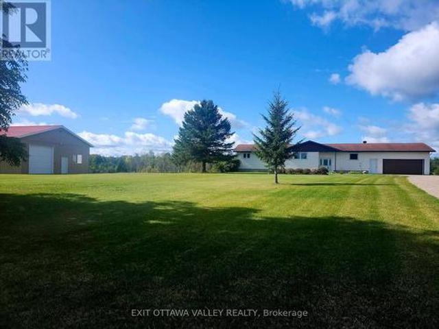 1526 Highway, Whitewater Region, ON, K0J 1Y0 house for sale | Listing ID X13783 | Royal LePage