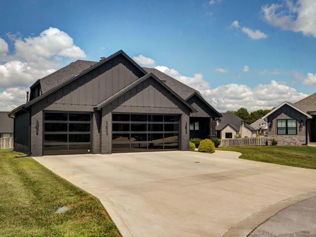 1527 N Edgemont Circle