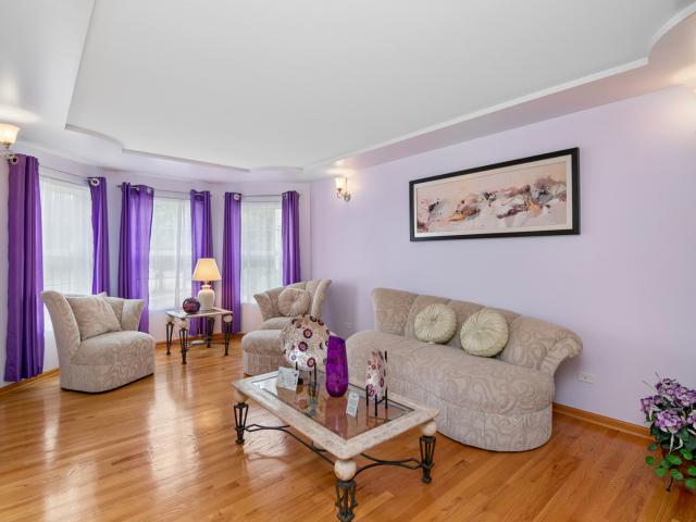1527 Tienstra Court
