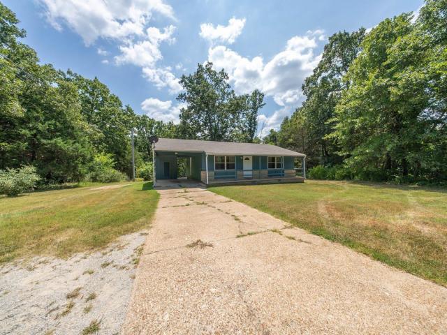 1527 W Cardinal Drive