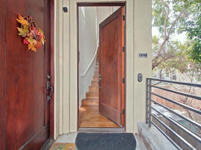 1527 9th Ave