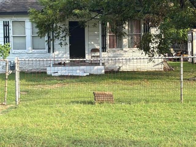 1528 McFerrin