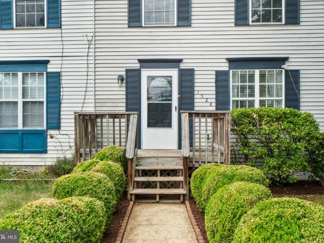 1528 Lodge Pole Court