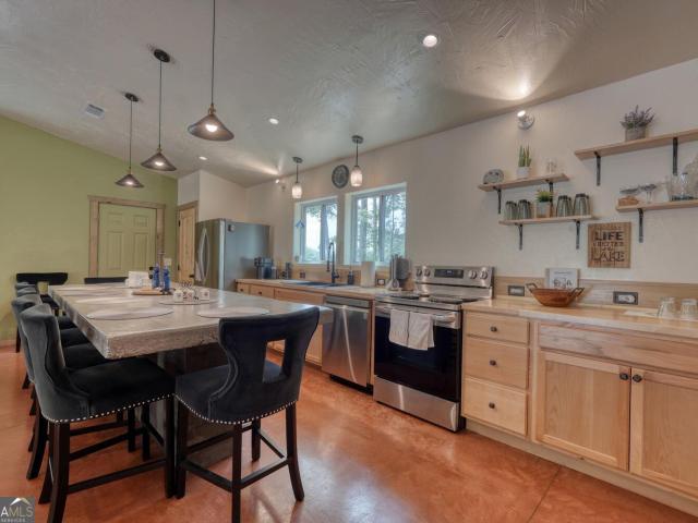 1529 Cedar View