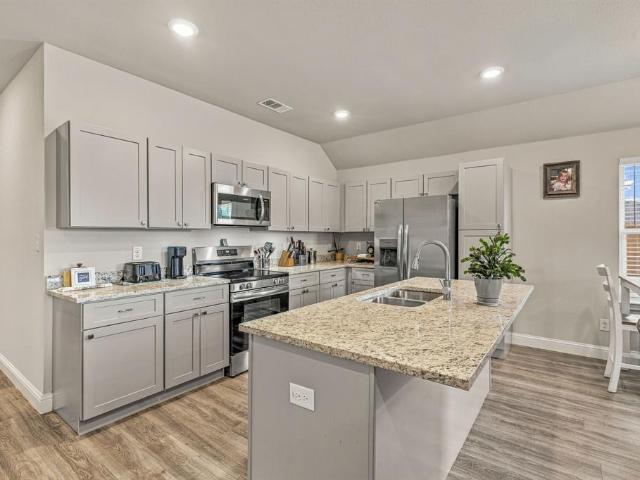1529 Jacqueline Lane