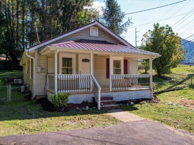 1529 Riverview Drive