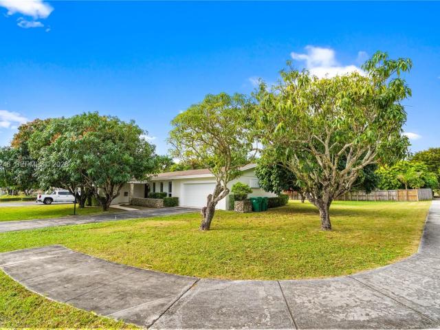 15200 SW 84th Ave, Palmetto Bay, FL
