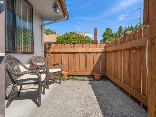 15200 sw crown dr # 4
