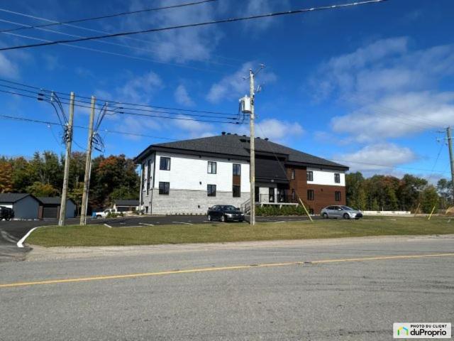 1520, ch. des Navigateurs, Shawinigan St Georges De Champlain à louer