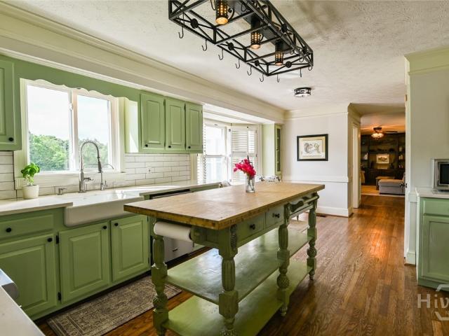 1520 Colonial Drive