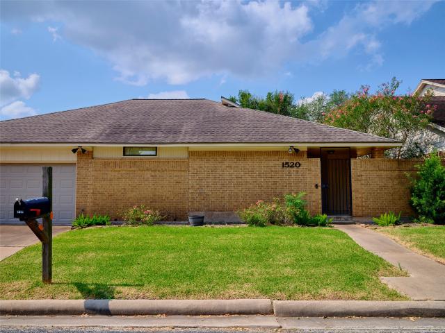 1520 Crestmont Street
