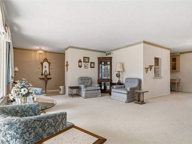 1520 Greenbriar Drive