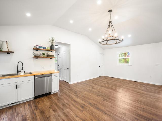 1520 Link Road