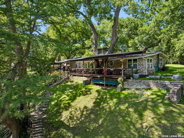 1520 Rocky River
