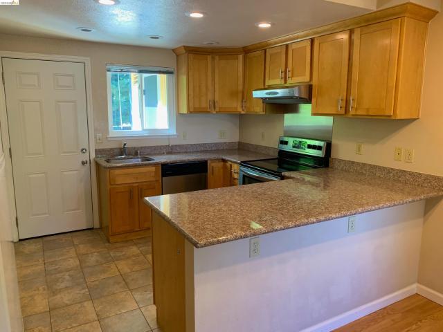 1520 Schenone Ct, Unit 2, Concord, CA 94521 | MLS #41130