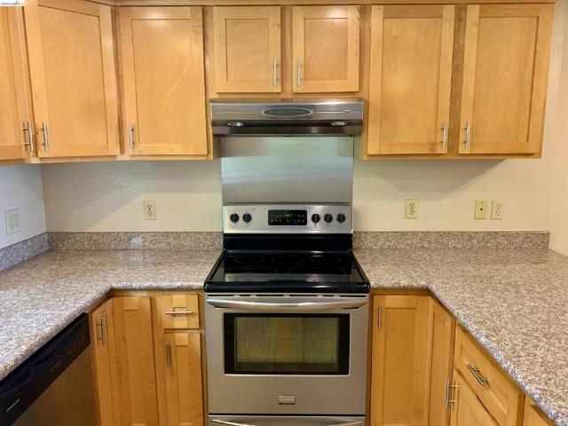 1520 Schenone Ct 2