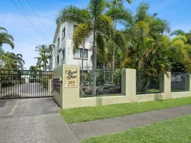 15/215 Mcleod Street, Cairns North, QLD 4870