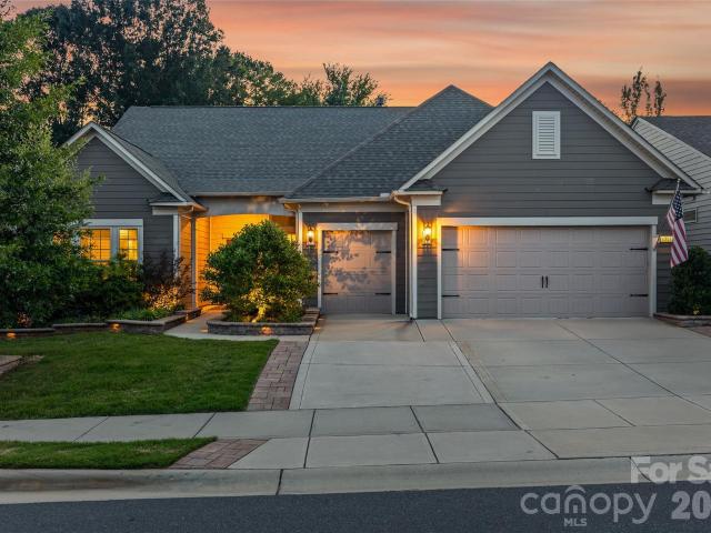 1521 Carolina Orchards Boulevard