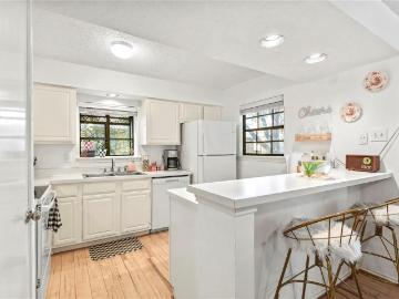 15221 Berry Trail # 1308
