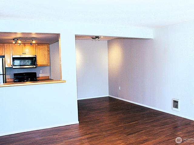 1522 NE 175th Street # 200