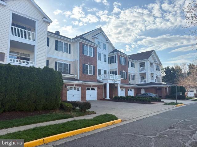 15231 Royal Crest Drive # 204
