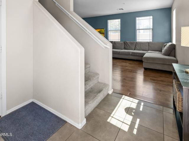 1523 N 81ST Drive