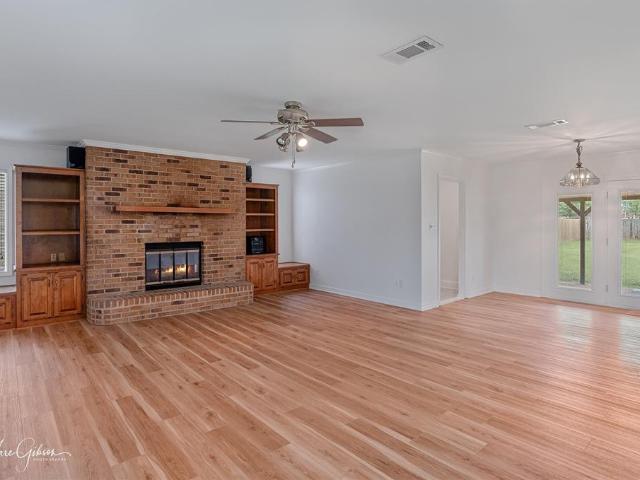 1523 Holiday Place