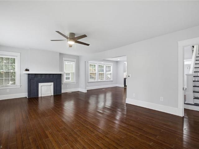 1523 W First Street