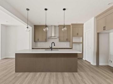 Pine Creek, Calgary, Alberta - Office room