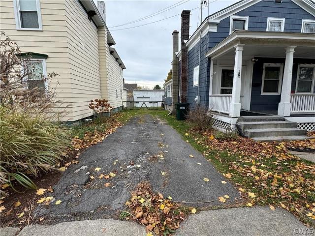 152 E 4th Street