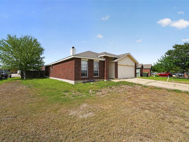 152 Eagle Dr, Luling, TX 78648 | MLS #5188